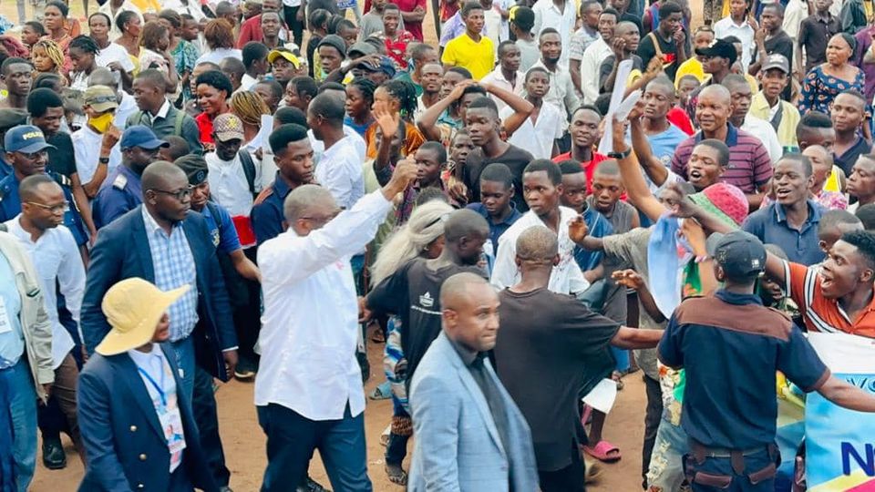 Denis Mukwege endoctrine la population de Kalemie